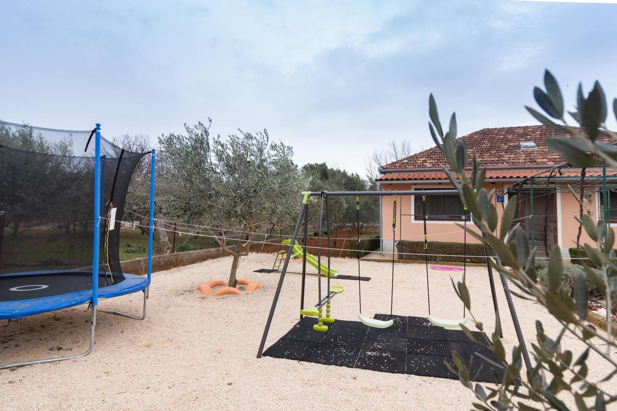 Villa House Jasmin With Large Garden, Near Nin - By Ta Leut Exterior foto